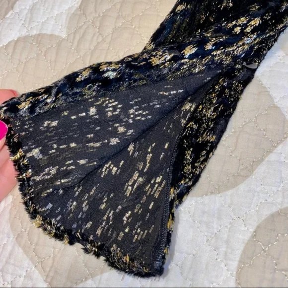 NWT Elie Tahari Black Gold V Faux Wrap Velvet Fuzzy Peplum Blouse Size 2 $365 a1 - Picture 6 of 12